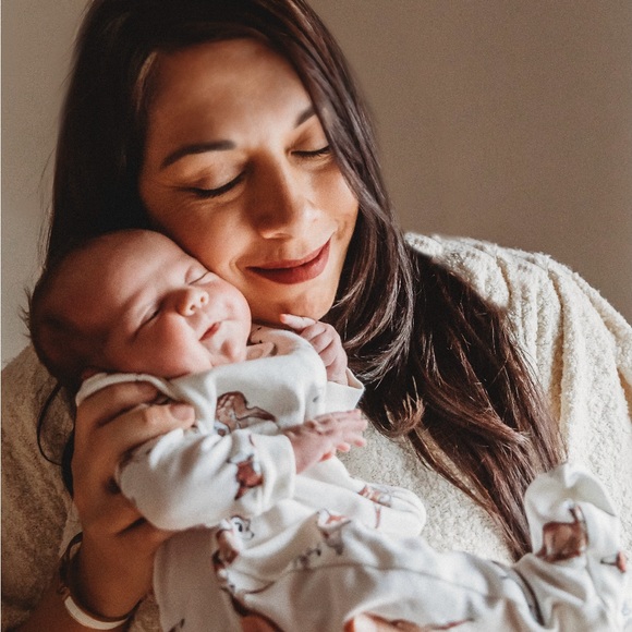 Meet your Posher, Andrea - Picture 3 of 4